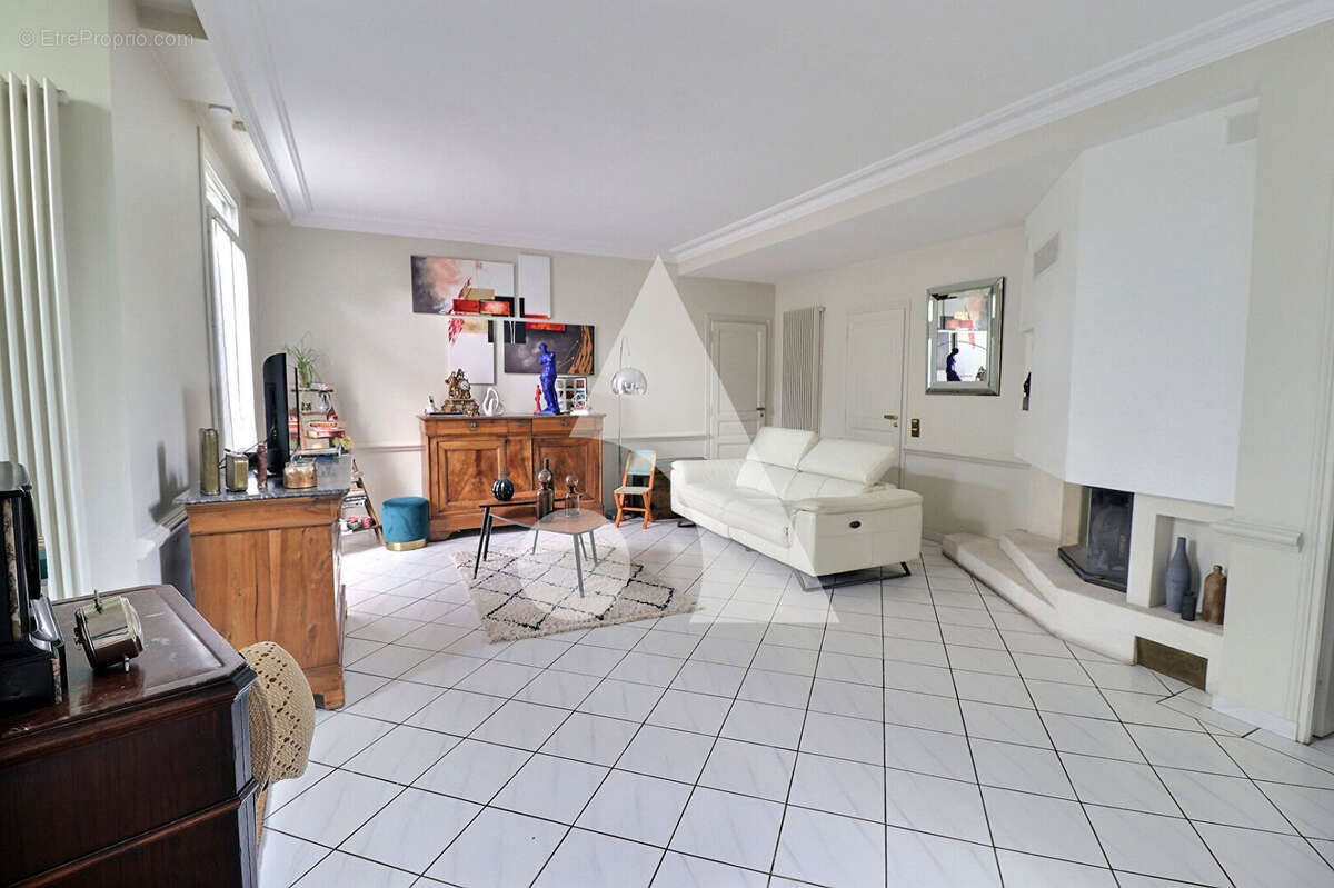 Maison à LA FRETTE-SUR-SEINE