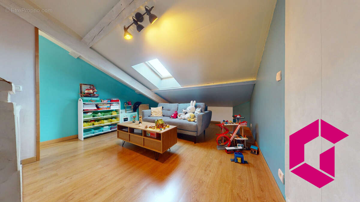 Maison à AUZAT-LA-COMBELLE