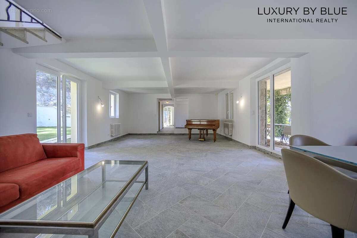 Maison à MOUGINS