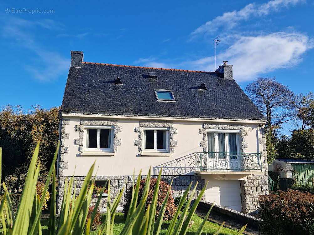 Maison à CAMORS