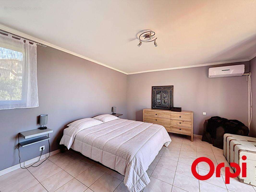 Maison à SIX-FOURS-LES-PLAGES