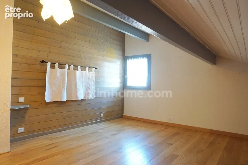 Maison de 155 m² à vendre en excellent état, 4 chambres, 6 pièces et spacieux garage - photo 13