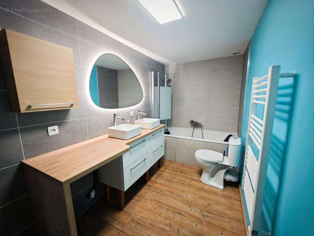 Appartement à LA SALVETAT-SAINT-GILLES