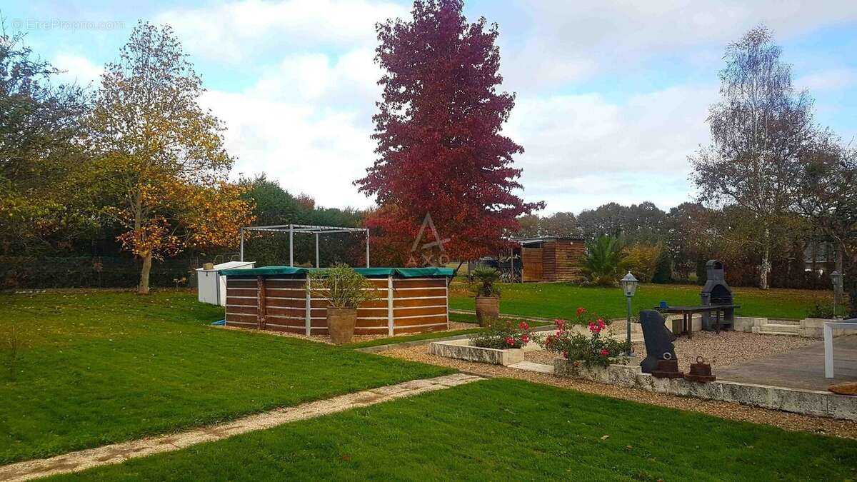 Maison à CHATEAUNEUF-SUR-SARTHE