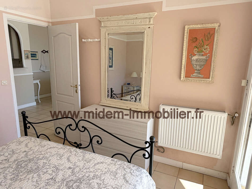 Nice Ouest Carras-Californie 3 P au calme étage élevé de 50 m2 + terrasse et loggia à 280000 euros - photo 12