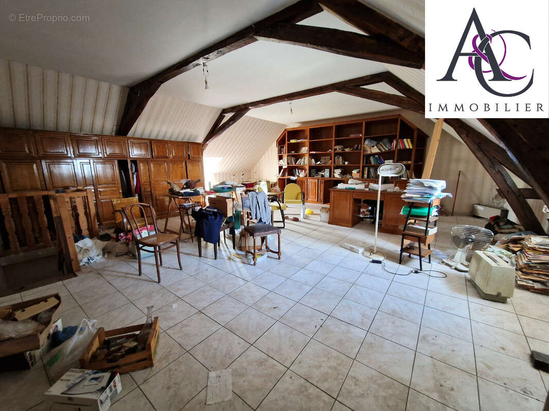 Maison à MEHUN-SUR-YEVRE