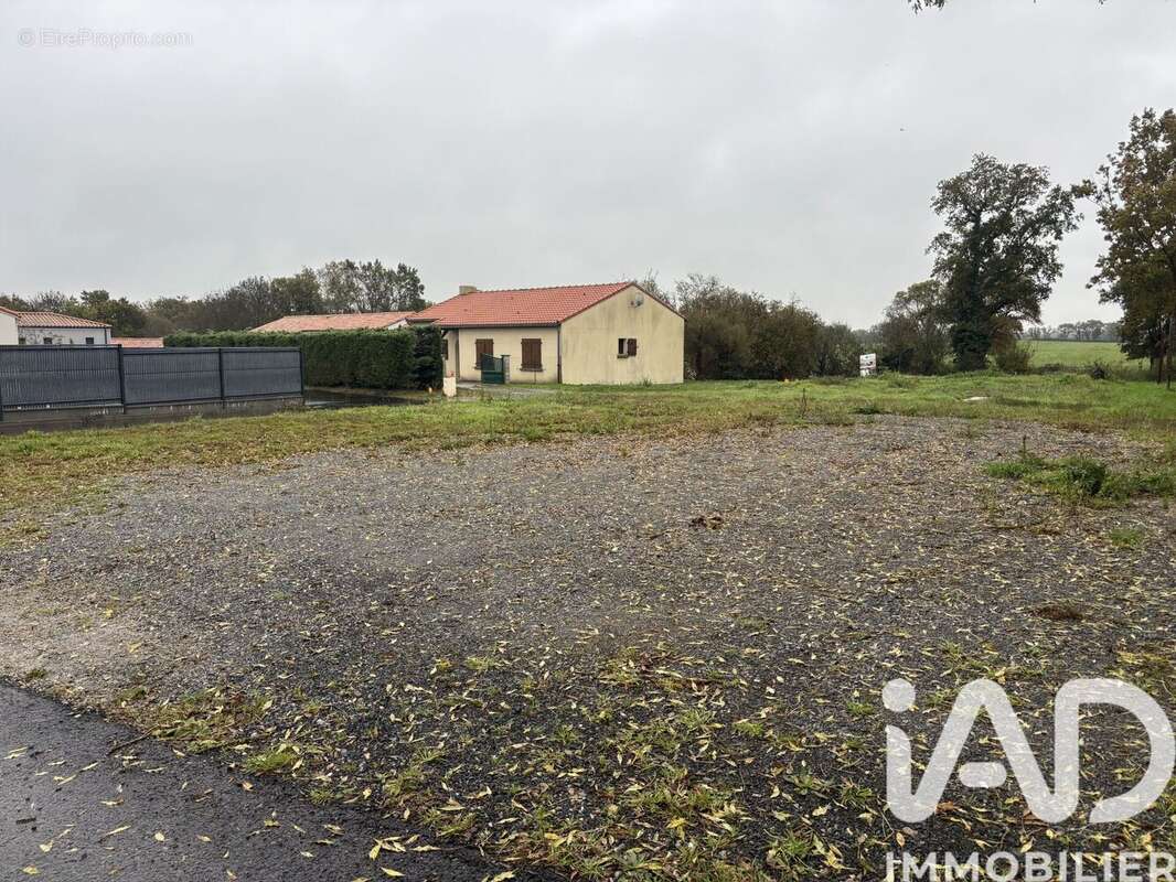 Photo 2 - Terrain à PONT-SAINT-MARTIN