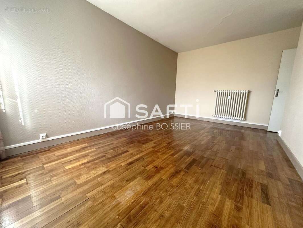 Photo 7 - Appartement à BAGNOLS-SUR-CEZE