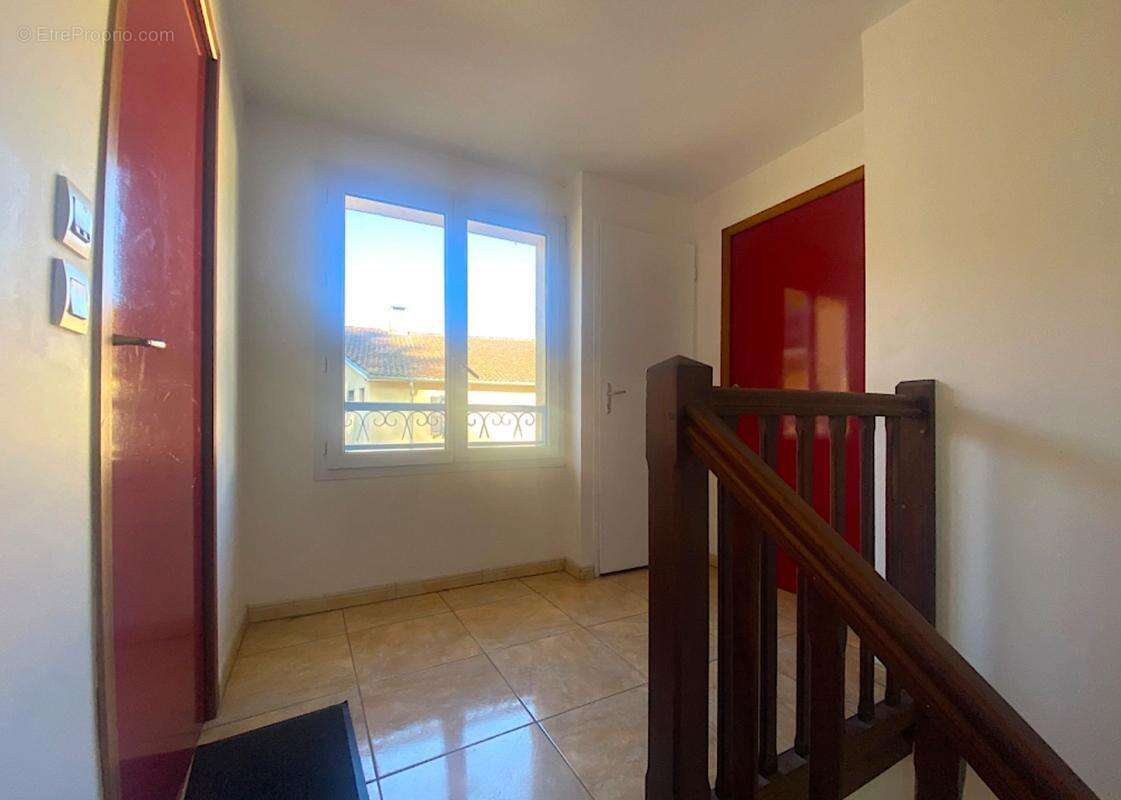 Immeuble de rapport comprenant 4 appartements T3 à vendre AIRE SUR L'ADOUR (40) - photo 9