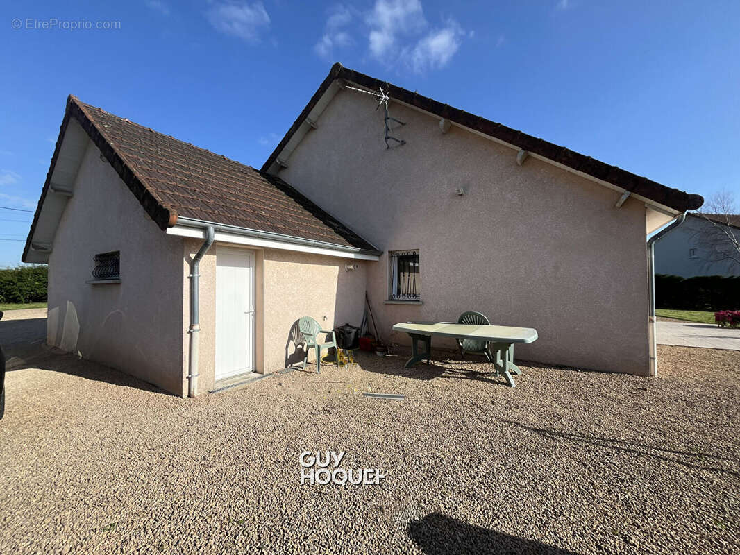 Maison à VITRY-EN-CHAROLLAIS