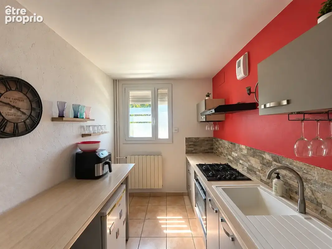 GUILHERAND-GRANGES   T3 de 60 m2 avec terrasse, loggia et cave - photo 2