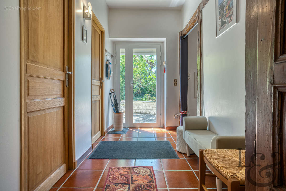 Maison rénovée à vendre proche commerces de Villeneuve-sur-Lot - photo 4