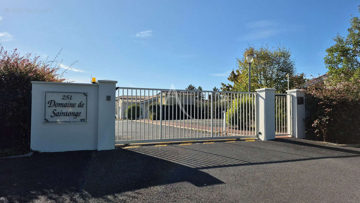 Maison de plain pied à Ternant avec une piscine privative pour résident - photo 16