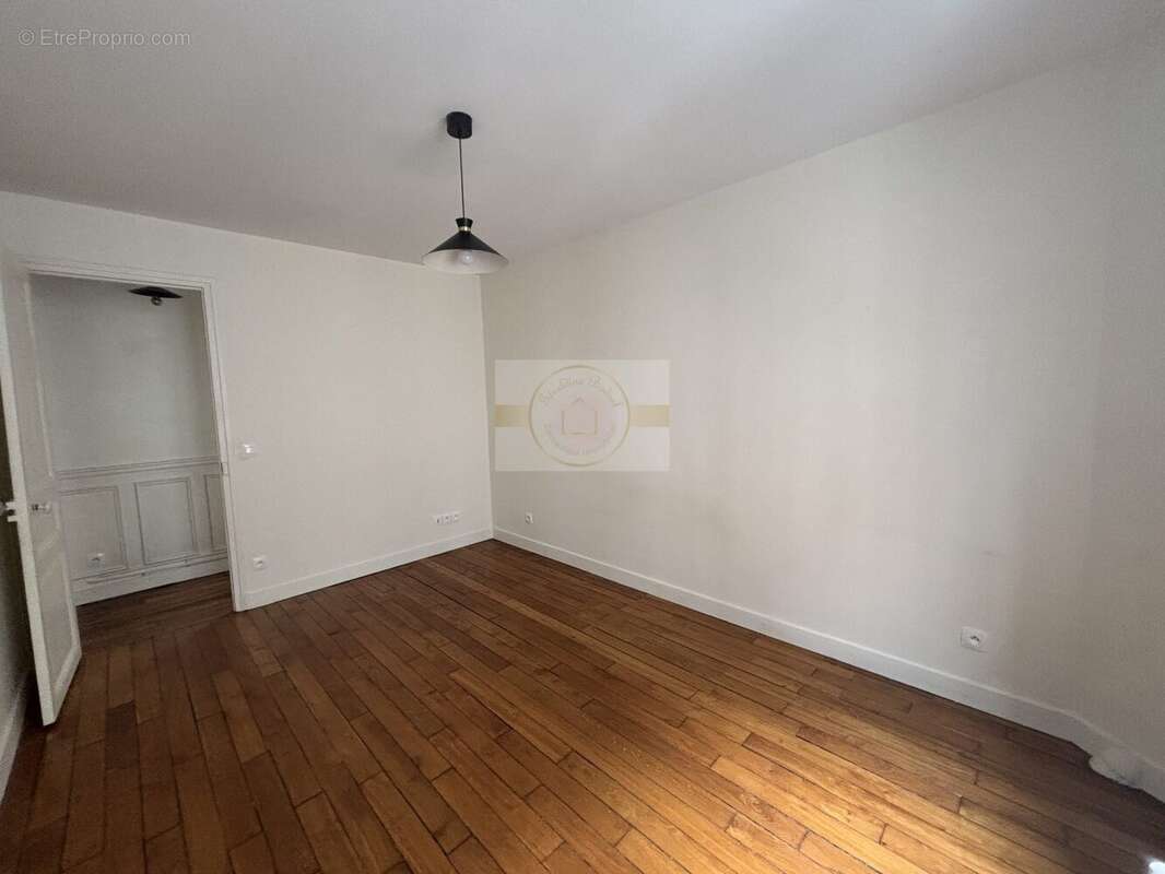 Appartement à PARIS-20E
