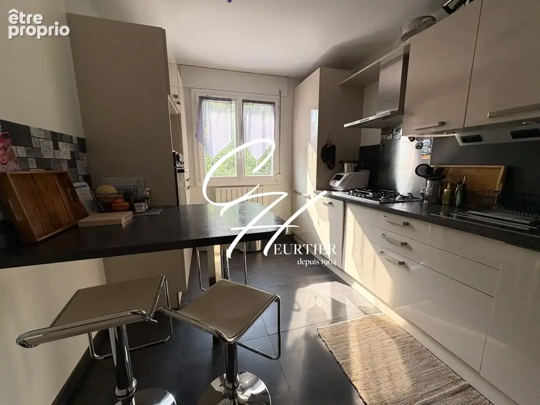 Appartement 69 m² à Voiron  - photo 2