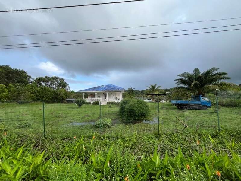 Maison à MONTSINERY-TONNEGRANDE