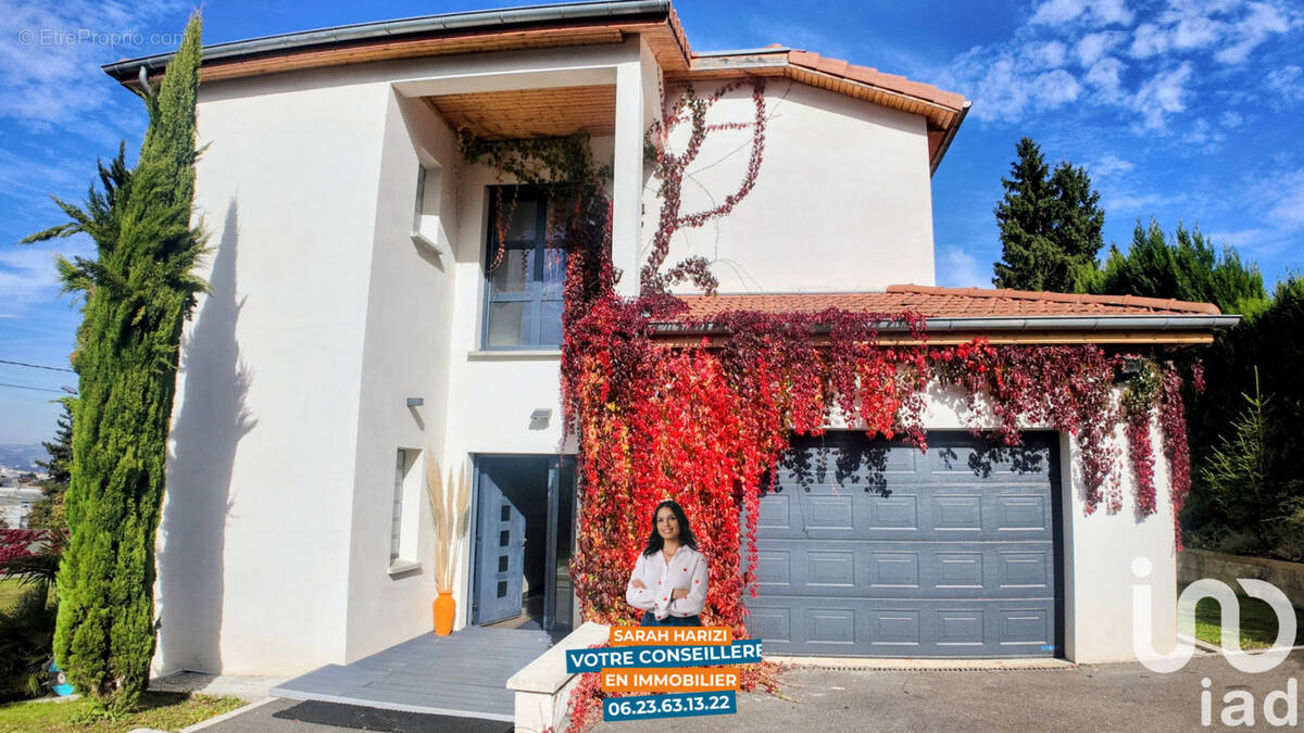 Photo 1 - Maison à SAINT-ETIENNE