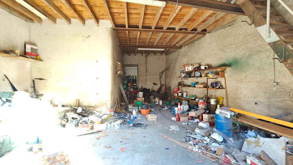 Parking à LOUPIA