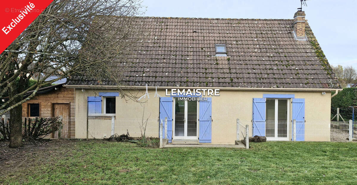 Maison à SAINT-CLAIR-SUR-LES-MONTS