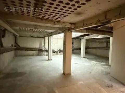 Commerce à PARIS-17E