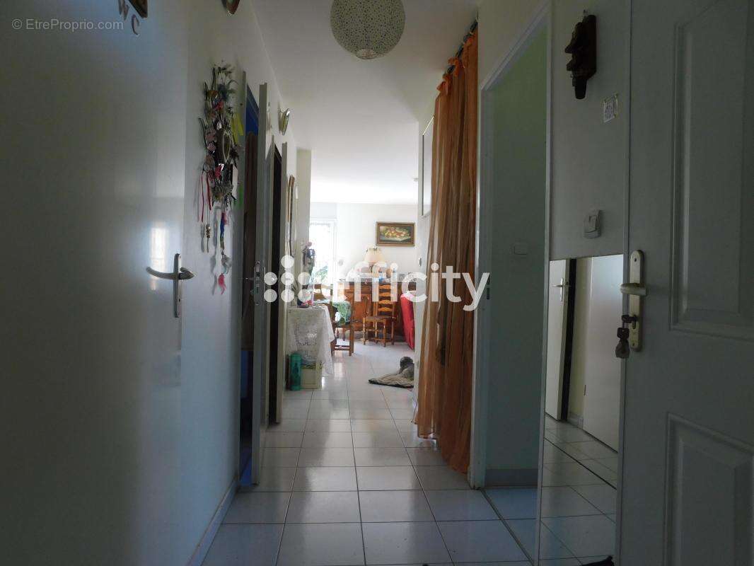 Maison à NEGREPELISSE