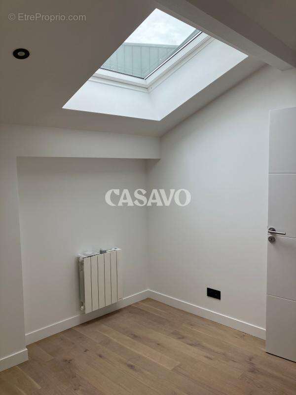 Appartement à LA TOUR-DE-SALVAGNY