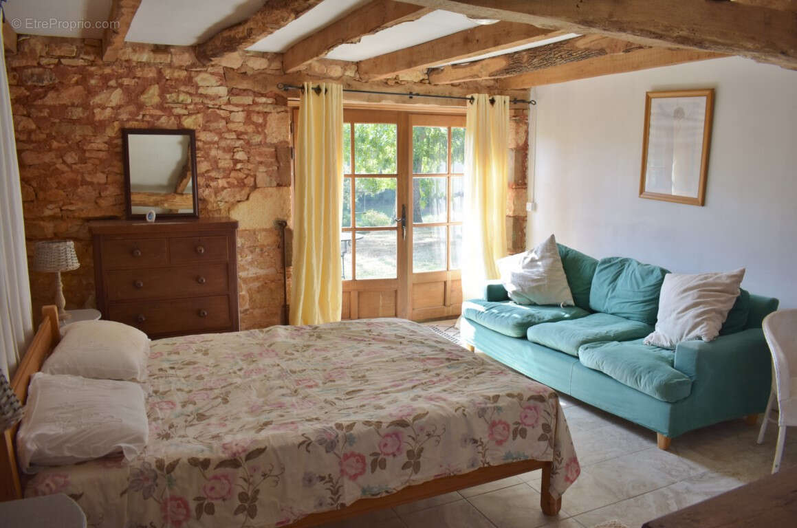 Maison à GOURDON