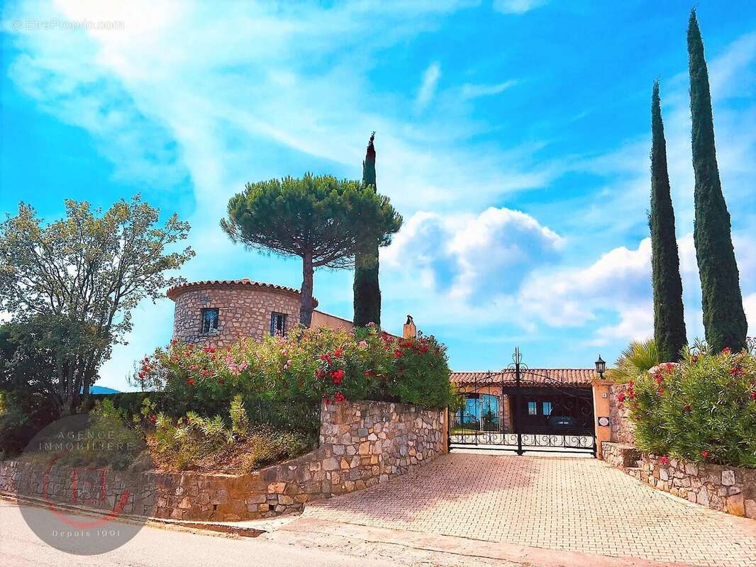 Maison à LES ADRETS-DE-L'ESTEREL
