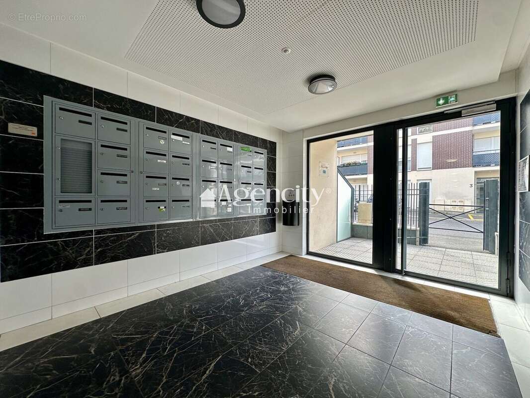 Photo parties communes - Appartement à BUSSY-SAINT-GEORGES