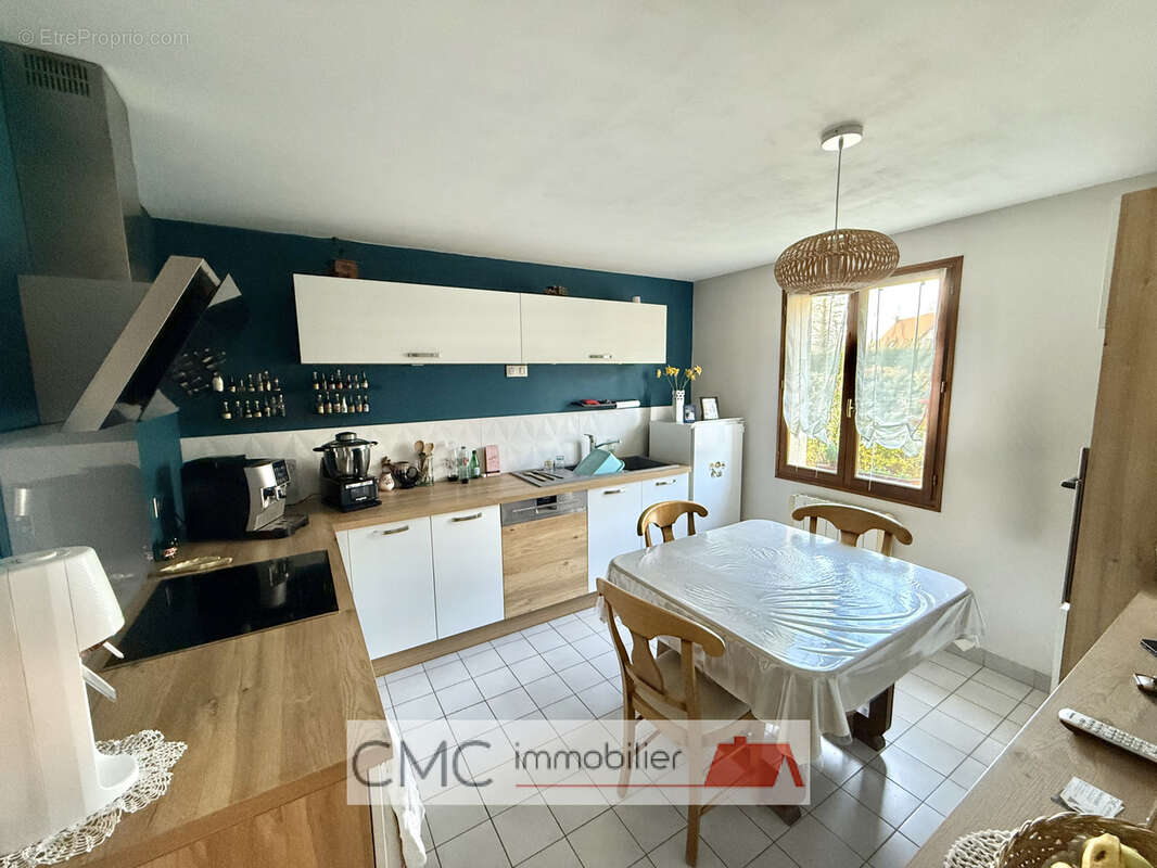 Maison 135 m² à Luisant  - photo 3