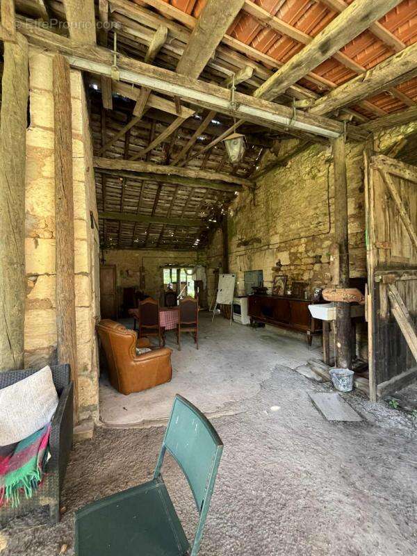 Maison à SAINT-FRONT-D'ALEMPS