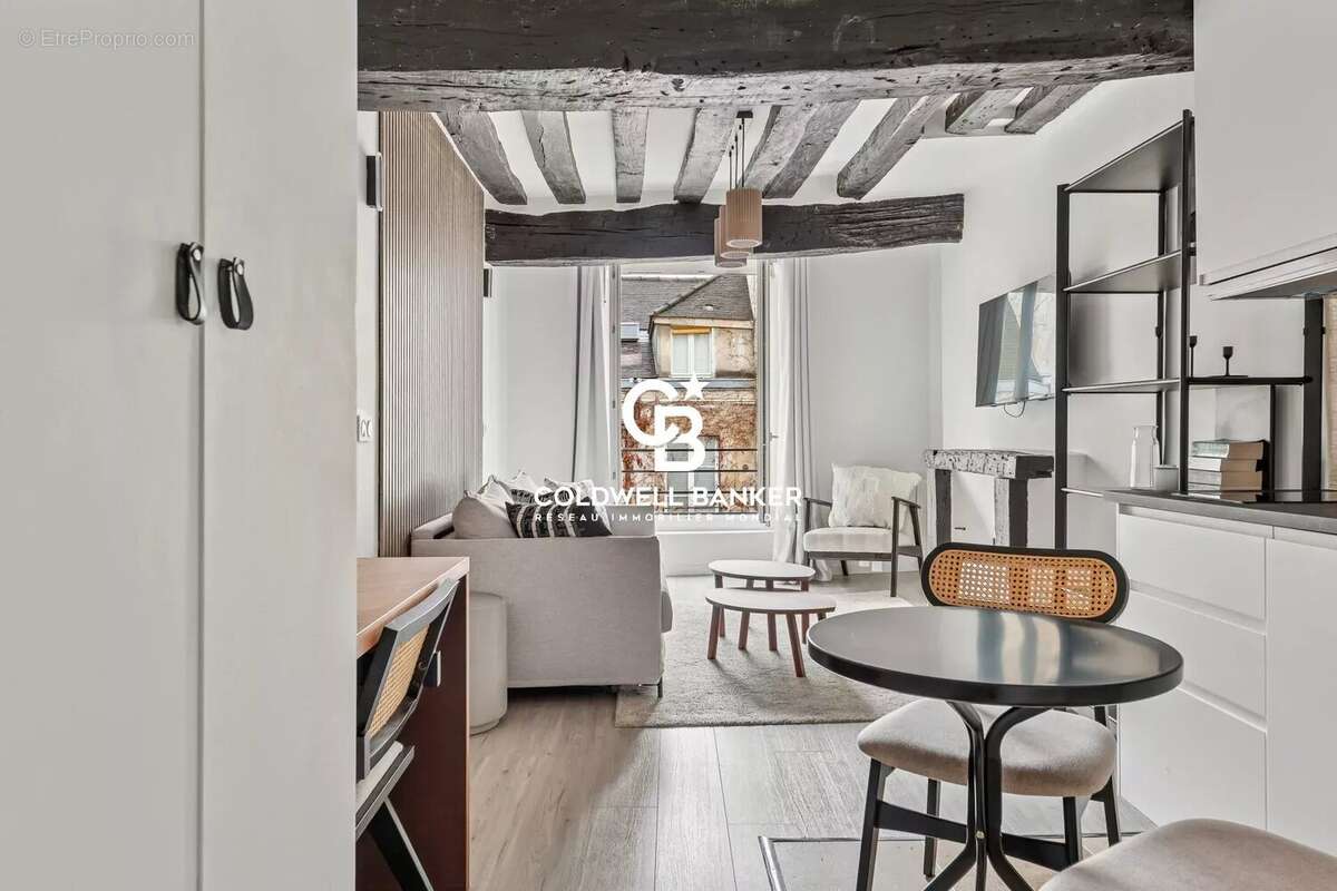 Pied-à-terre rénové au coeur des quartiers Saint Sulpice / Saint Germain-des-Prés, 75006 - photo 3