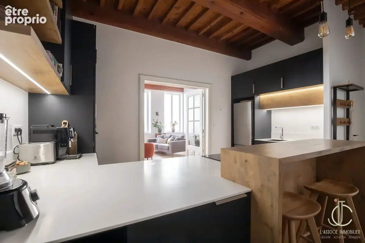 NANCY Vieille Ville - 93 m² de caractère avec garage de 30 m² - photo 4