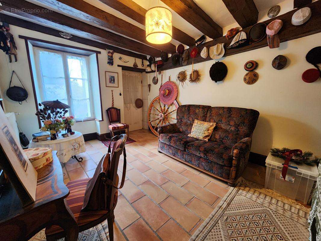 Maison à SAINT-JEAN-SAINT-GERMAIN