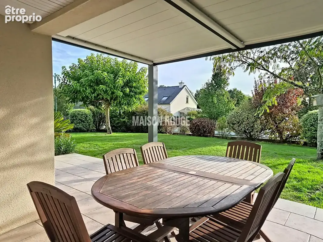 Maison familiale de 144 m² sur un terrain paysagé de 677 m² - photo 10