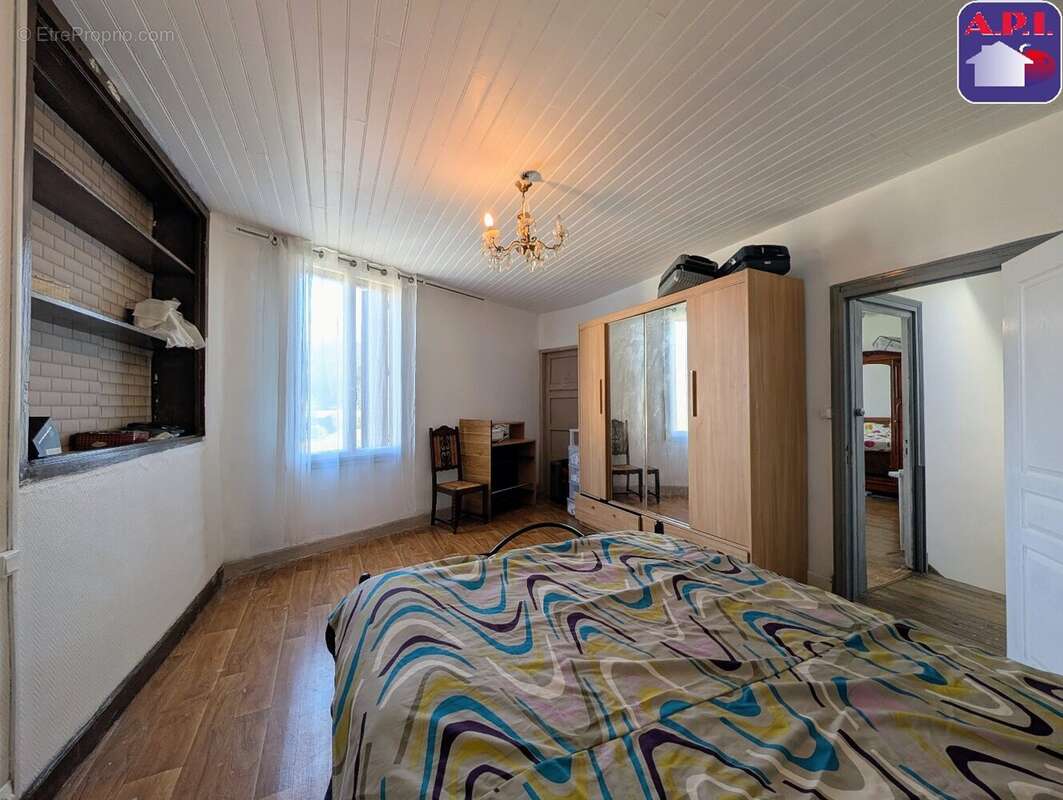 Maison à VILLENEUVE-D'OLMES