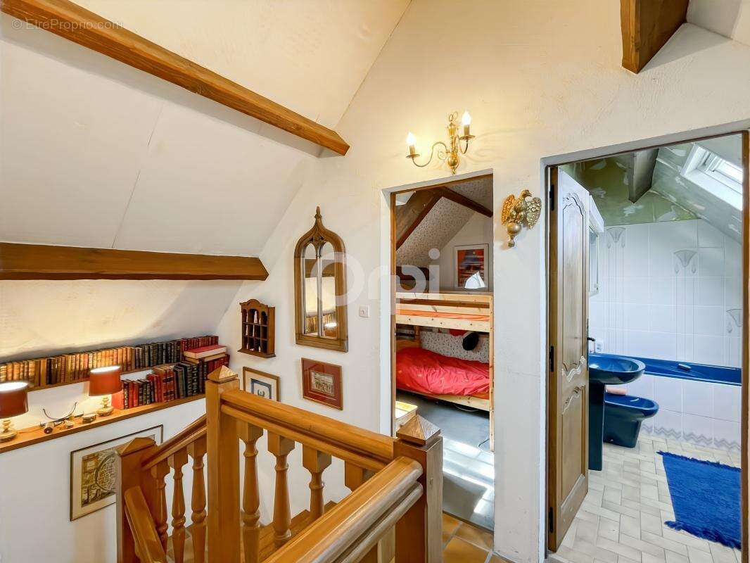 Maison à DAMVILLE