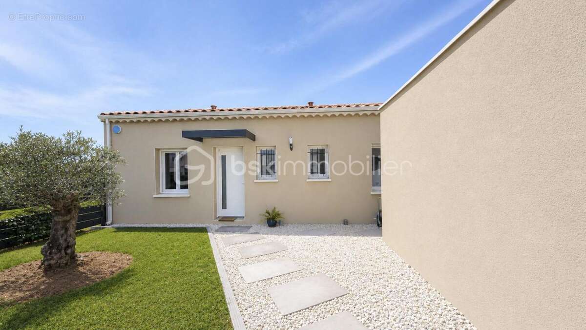 Maison à MONTELIMAR
