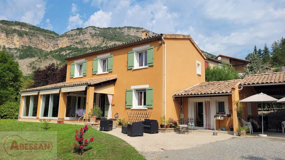 Maison à LAGRAND