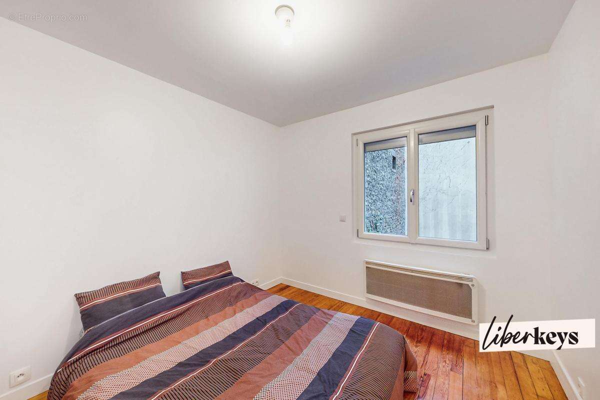 Appartement à PARIS-14E
