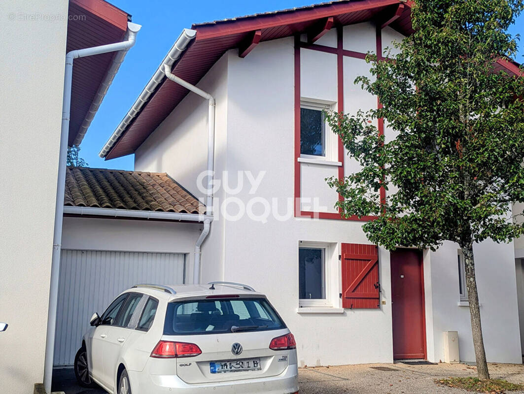 Maison à BASSUSSARRY