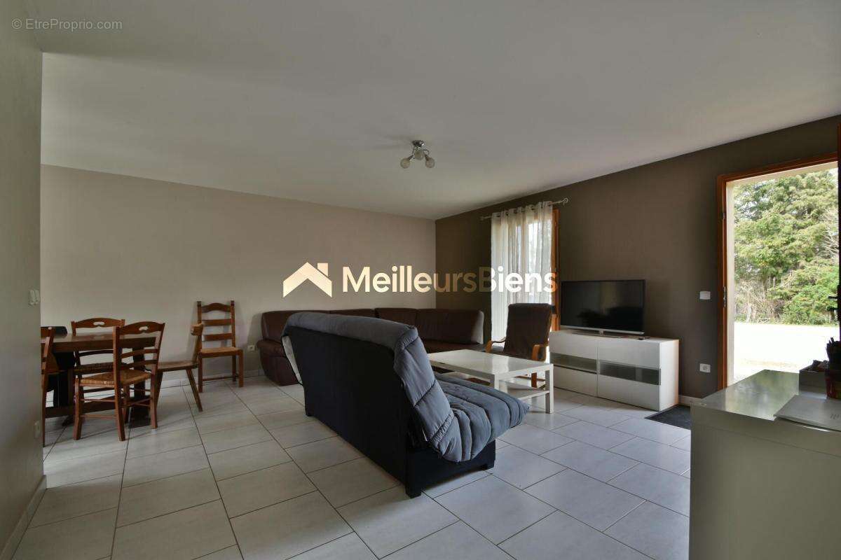 Maison à LUSIGNY-SUR-BARSE