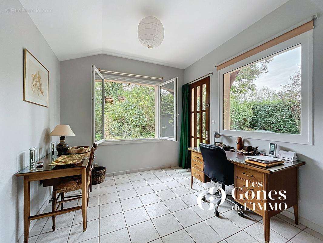 Maison à FRANCHEVILLE