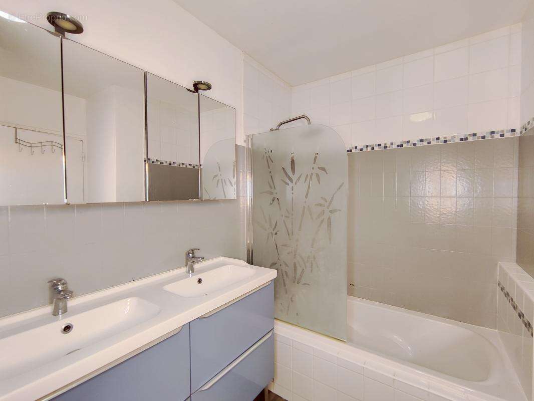 Maison à SAINT-GENIX-SUR-GUIERS