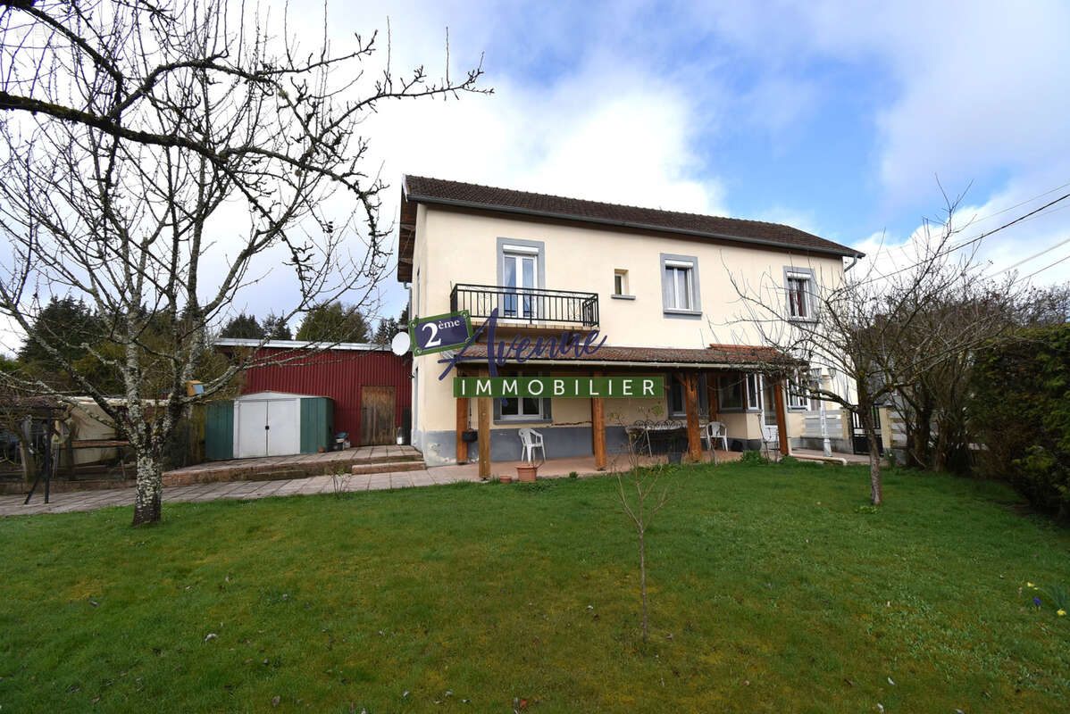 Maison à AILLEVILLERS-ET-LYAUMONT