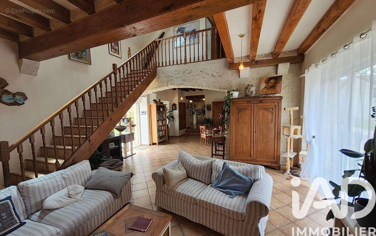 Maison 160 m² à Mulsans  - photo 5