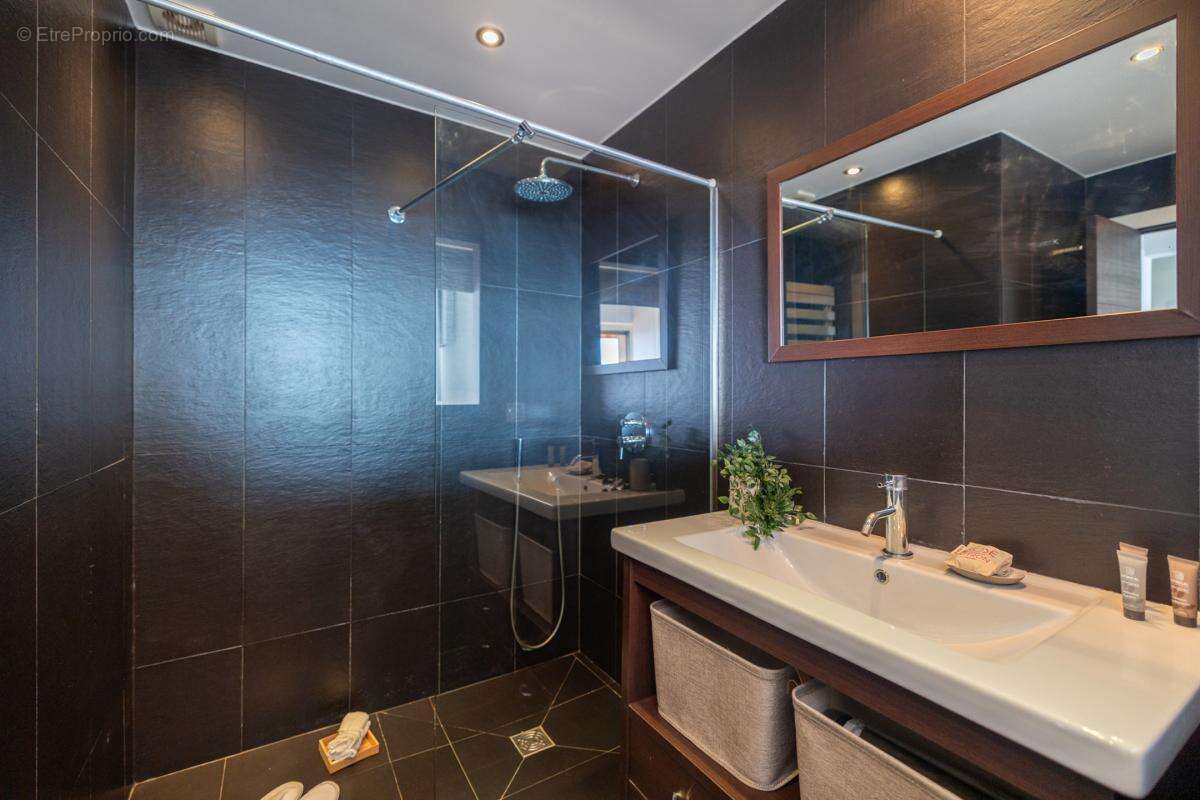 Appartement à CAP-D'AIL