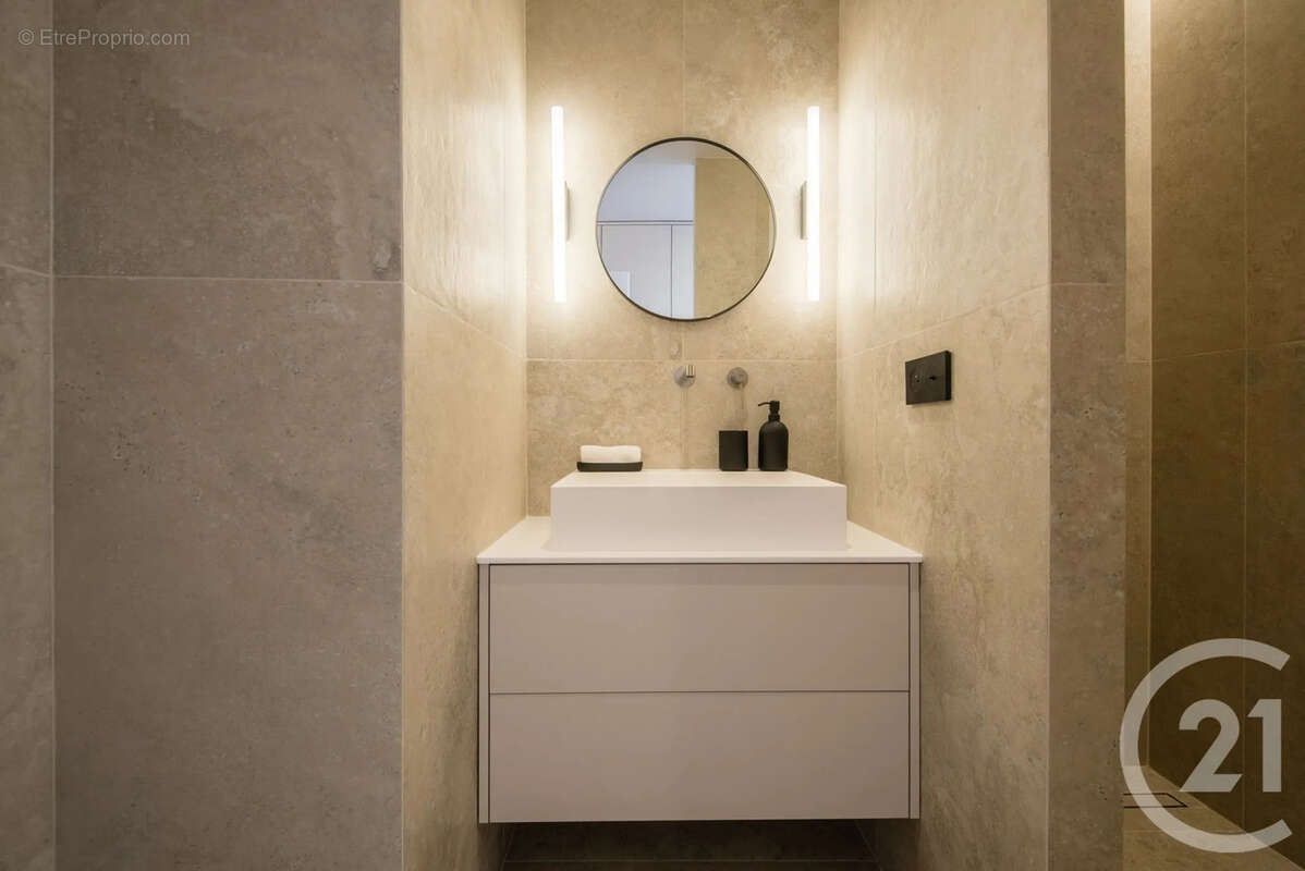 Appartement 76 m² à Nice  - photo 9