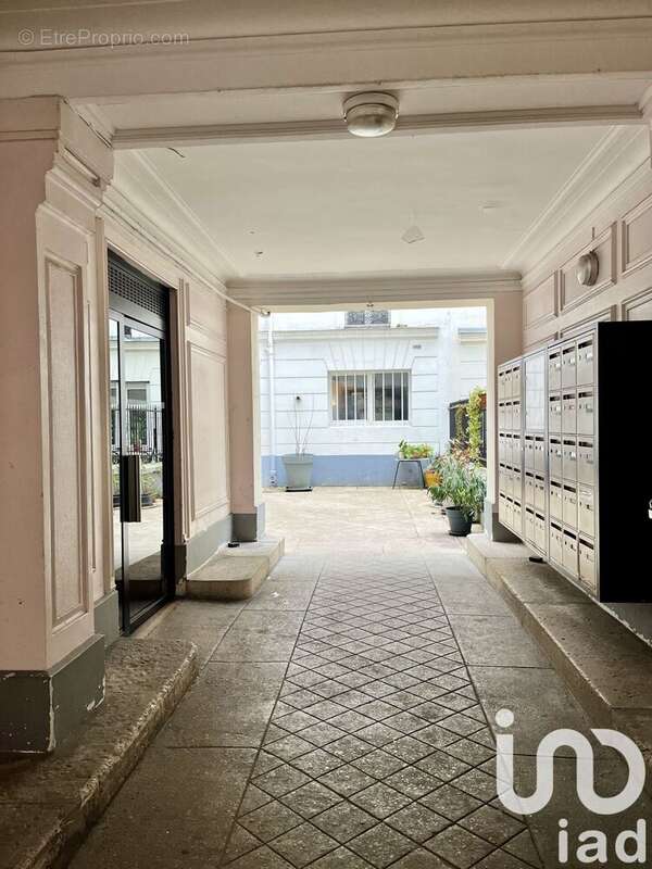 Photo 2 - Appartement à PARIS-18E