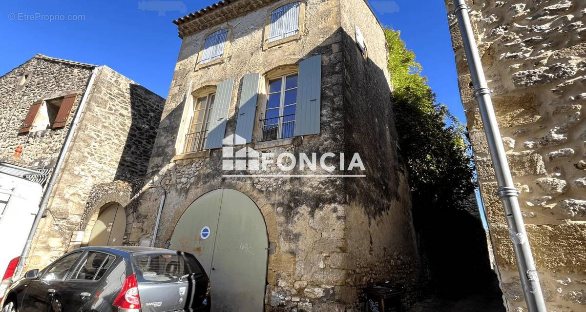 Maison à COLLIAS